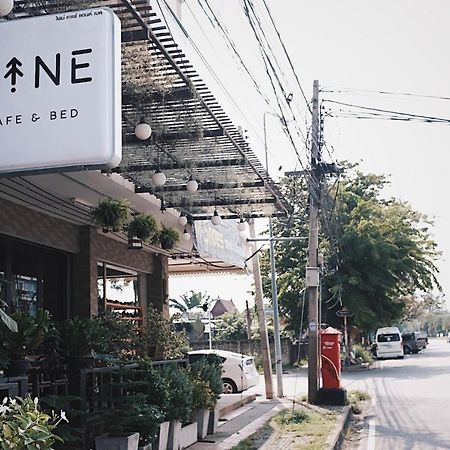 Pine Cafe'&Bed Hotel Phra Nakhon Si Ayutthaya Exterior photo